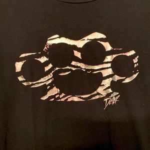 Juniors deter large brass knuckle shirt